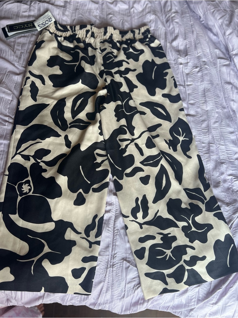 NYCO Black & Cream Floral Cropped Pants